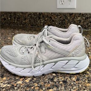 Hoka One One Gray Athletic Shoes ladies size 7 gaviota 2